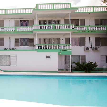 Villa Donna Inn Montego Bay Exterior photo