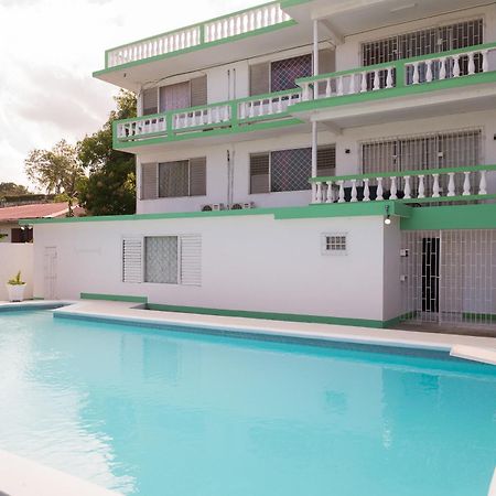 Villa Donna Inn Montego Bay Exterior photo