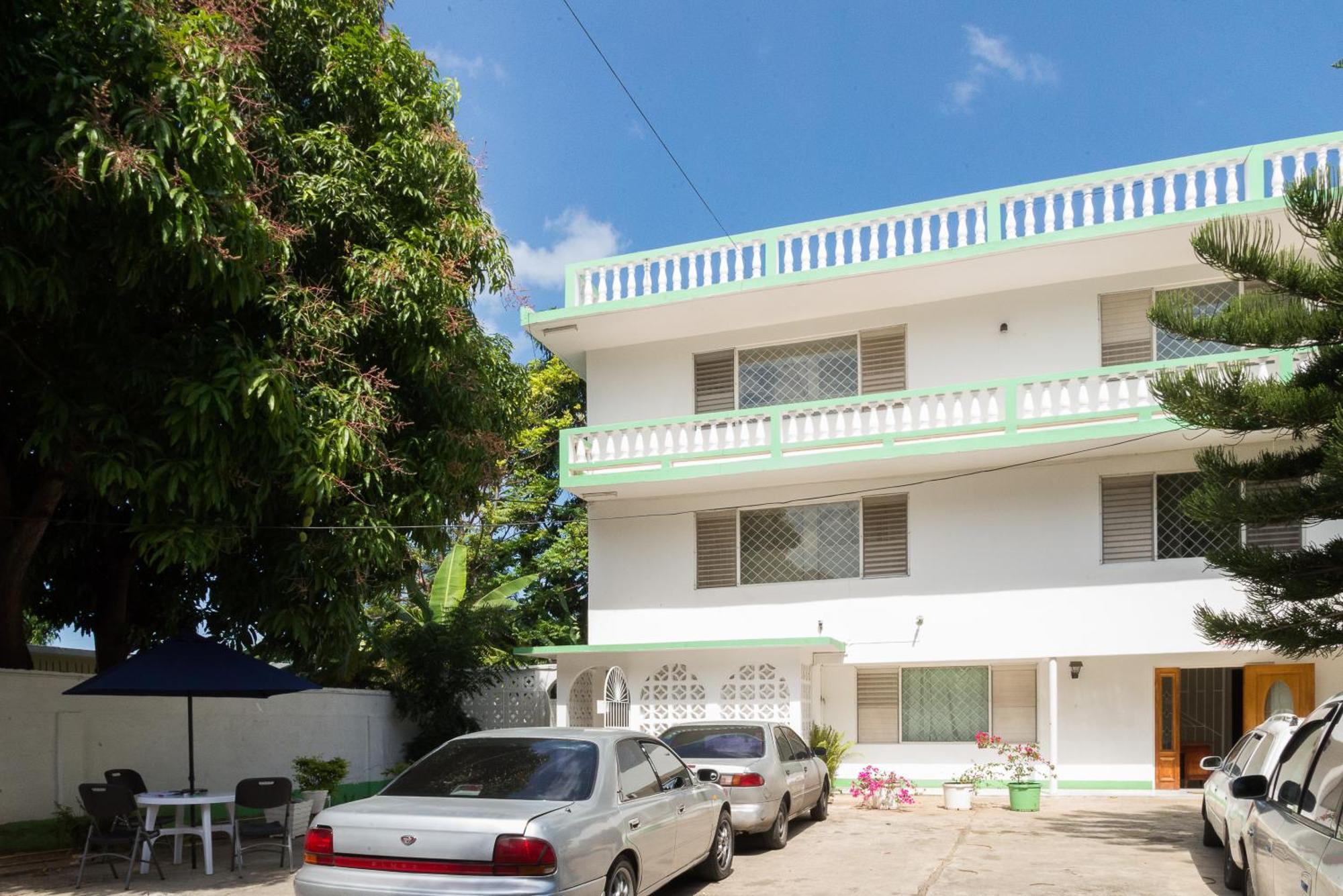 Villa Donna Inn Montego Bay Exterior photo